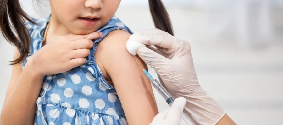 Food Allergy Immunotherapy vs Avoidance: Child undergoing allergy testing to assess a possible food allergy